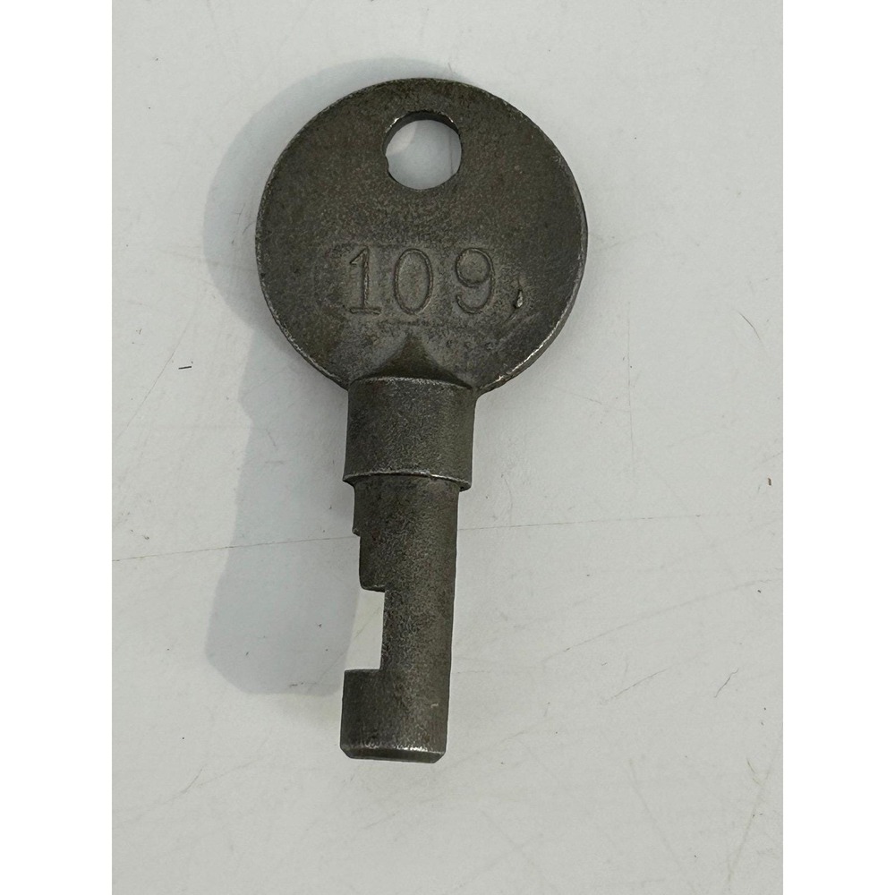 Vintage Sargent & Greenleaf #109 High Security Padlock Key